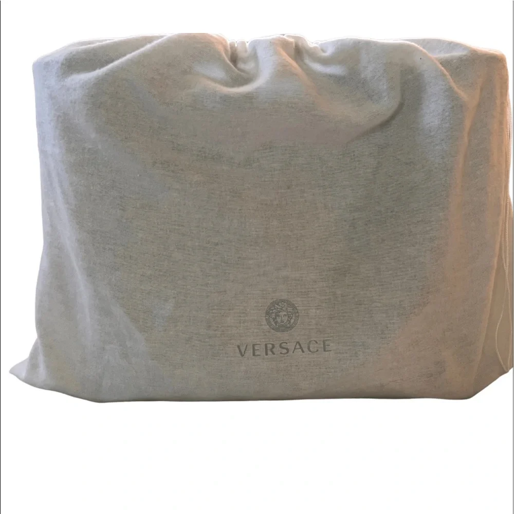 Brand New with Tags Authentic Versace Saffiano Palazzo Medusa Tote BLACK - Picture 3 of 7